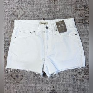 Madewell Mid Rise Relaxed White Denim Shorts in Size 27